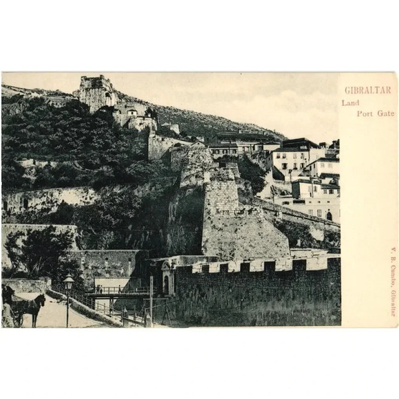 Gibraltar Land Port Gate Postcard - Picture 1 of 2